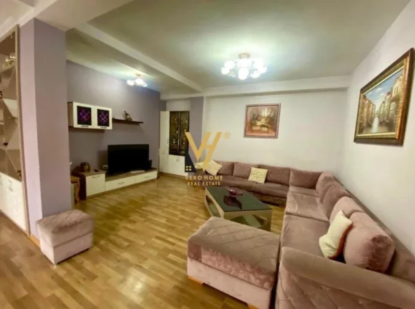 Tirane, jepet me qera Vile 3 Katshe Kati 1, 170 m² 1.350 € (JORDAN MISJA)