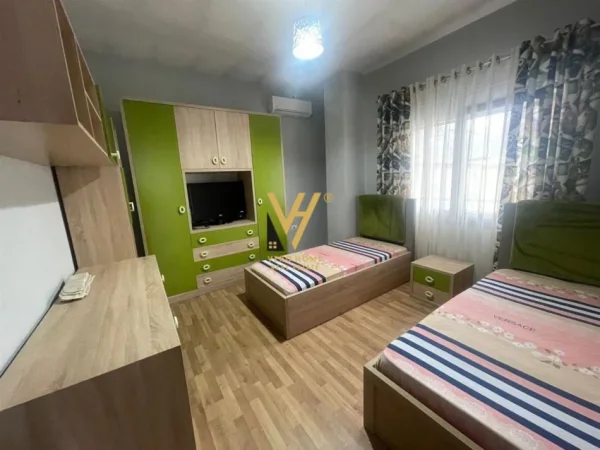 Tirane, jepet me qera Vile 3 Katshe Kati 1, 170 m² 1.350 € (JORDAN MISJA)