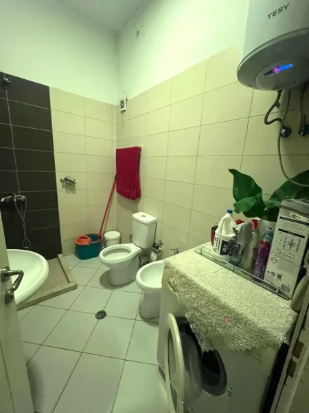 Tirane, shitet apartament 2+1 Kati 8, 145.000 € (Astir, prane Bar Artistit)