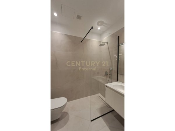 Tirane, jap me qera apartament 2+1+2+POST PARKIMI , 168 m² 2.500 € (Rruga e Elbasanit)