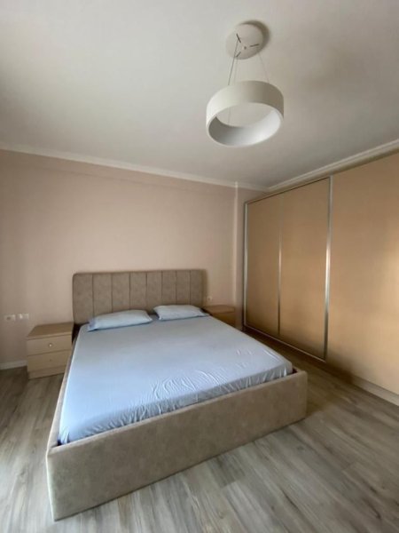 Tirane, jepet me qera apartament 2+1+Ballkon Kati 6, 110 m² 600 € (tek Sima Residence)