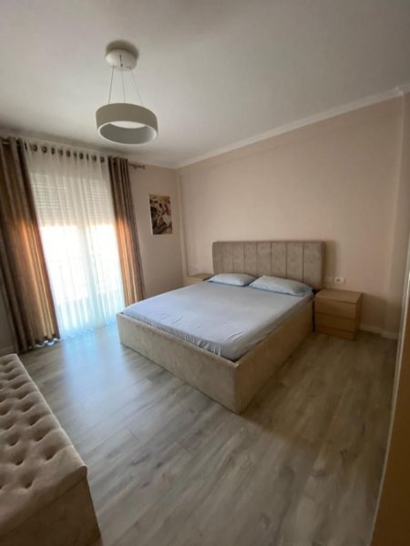 Tirane, jepet me qera apartament 2+1+Ballkon Kati 6, 110 m² 600 € (tek Sima Residence)