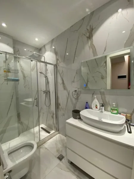 Tirane, jepet me qera apartament 2+1+Ballkon Kati 6, 110 m² 600 € (tek Sima Residence)