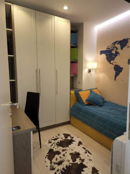 Tirane, jepet me qera apartament 2+1+Ballkon Kati 19, 1.500 € (prane Air Albania Stadium)