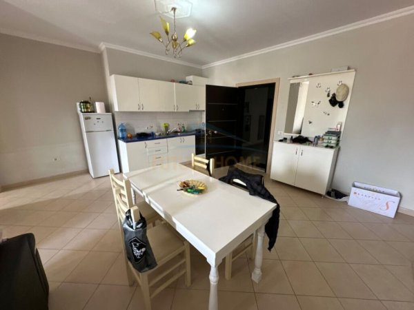 Tirane, shitet apartament 2+1+Ballkon Kati 8, 100 m² 150.000 € (Gramoz Pashko)
