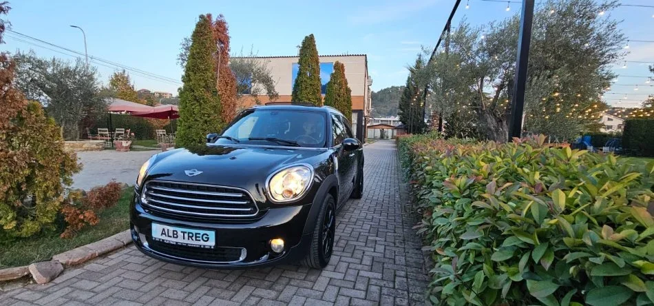 Tirane, shes makine MINI COYNTRIMAN AUTOMAT, Nafte, e zeze automatik Klima 210.000 km 9.450 €