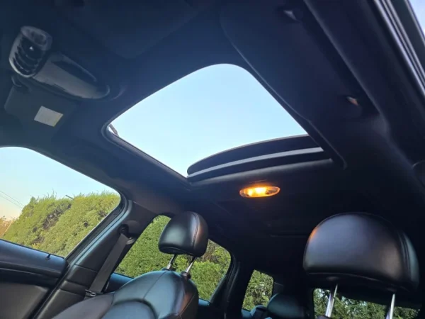 Tirane, shes makine MINI COYNTRIMAN AUTOMAT, Nafte, e zeze automatik Klima 210.000 km 9.450 €