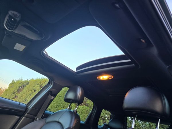 Tirane, shes makine MINI COYNTRIMAN AUTOMAT, Nafte, e zeze automatik Klima 210.000 km 9.450 €