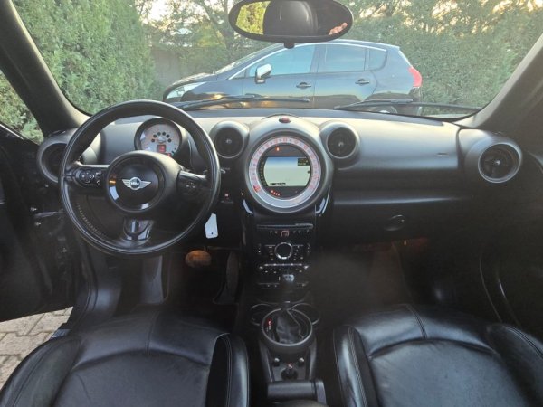 Tirane, shes makine MINI COYNTRIMAN AUTOMAT, Nafte, e zeze automatik Klima 210.000 km 9.450 €