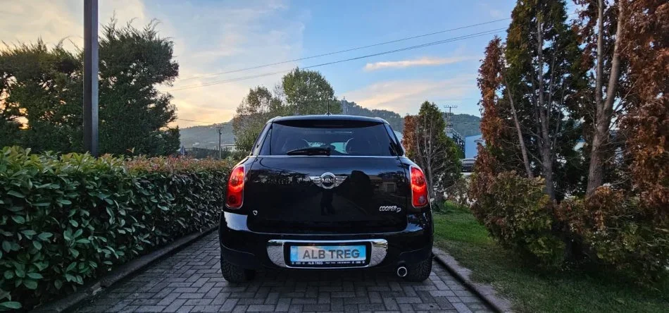 Tirane, shes makine MINI COYNTRIMAN AUTOMAT, Nafte, e zeze automatik Klima 210.000 km 9.450 €