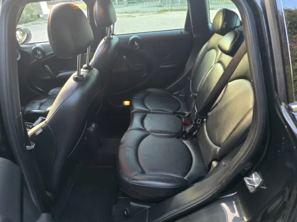 Tirane, shes makine MINI COYNTRIMAN AUTOMAT, Nafte, e zeze automatik Klima 210.000 km 9.450 €