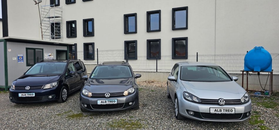 Tirane, shes makine WV GOLF 6 NAFTE 1.6 EUROPE Nafte, gri e erret automatik Klima 183.000 km 8.200 €