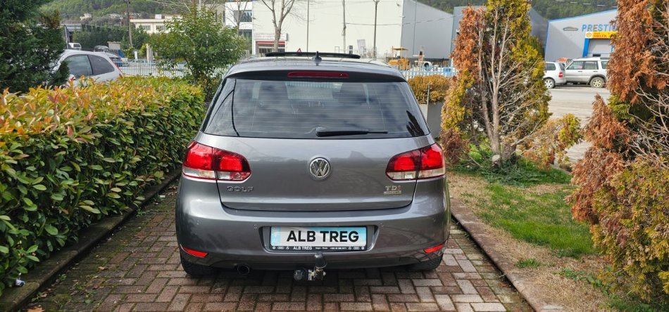 Tirane, shes makine WV GOLF 6 NAFTE 1.6 EUROPE Nafte, gri e erret automatik Klima 183.000 km 8.200 €