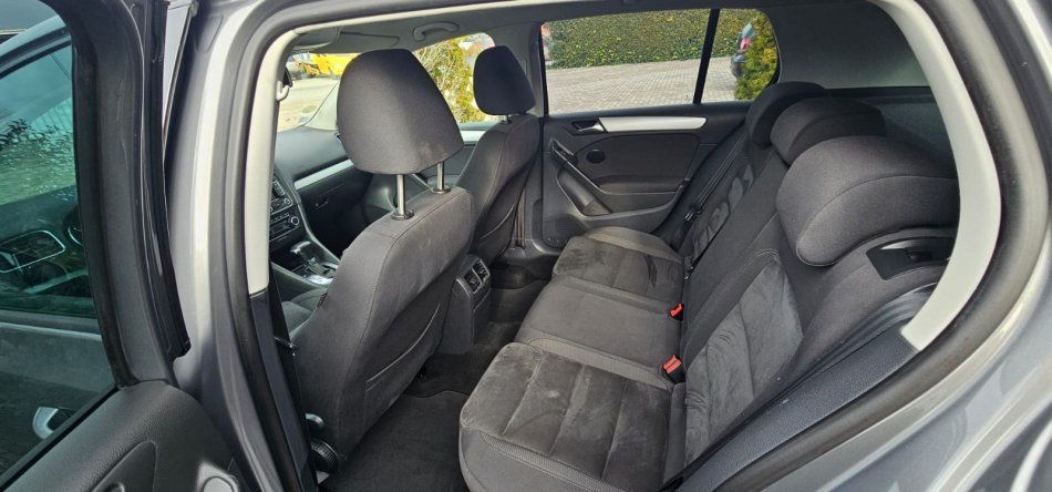 Tirane, shes makine WV GOLF 6 NAFTE 1.6 EUROPE Nafte, gri e erret automatik Klima 183.000 km 8.200 €