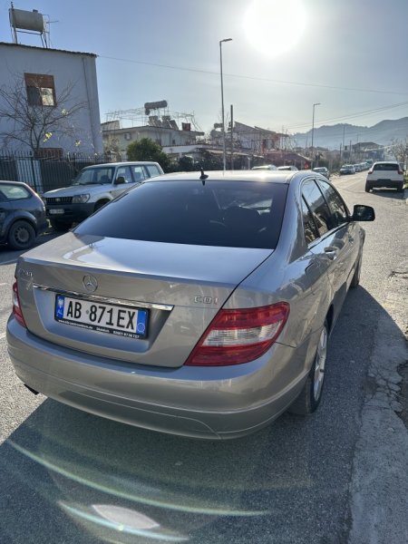 Tirane, shes makine Mercedes C Class 200 Nafte, gri metalizato manuale Klima 6.700 €