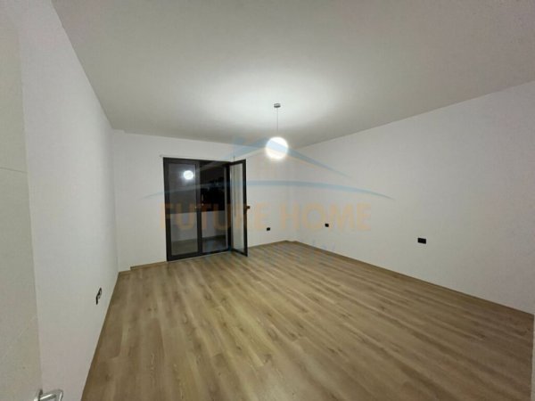 Tirane, jepet me qera apartament 2+1+Ballkon Kati 6, 88 m² 450 € (Rruga e Dibres)