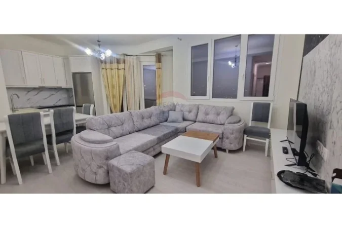 Tirane, jepet me qera apartament 1+1+Ballkon Kati 5, 75 m² 450 € 