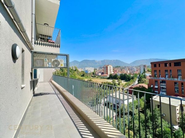 Tirane, jepet me qera apartament+verande | Penthouse 2+1+Aneks+Ballkon Kati 6, 113 m² 1.100 € (Fakultetit Ekonomik)
