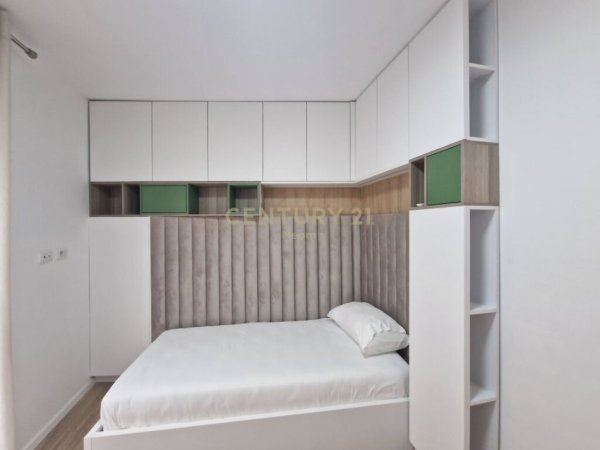 Tirane, jepet me qera apartament 2+1+Aneks+Ballkon Kati 2, 100 m² 800 € (BULEVARDI I RI)