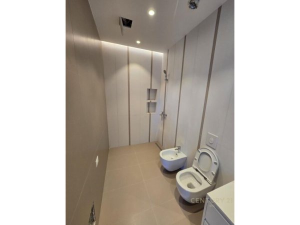 Tirane, jepet me qera apartament 2+1+Aneks+Ballkon Kati 4, 115 m² 2.300 € (Stadiumi Air Albania)