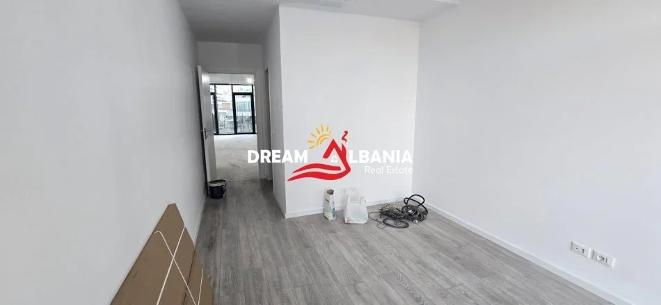 Tirane, jepet me qera zyre Kati 2, 100 m² 1.300 € (kosovareve)