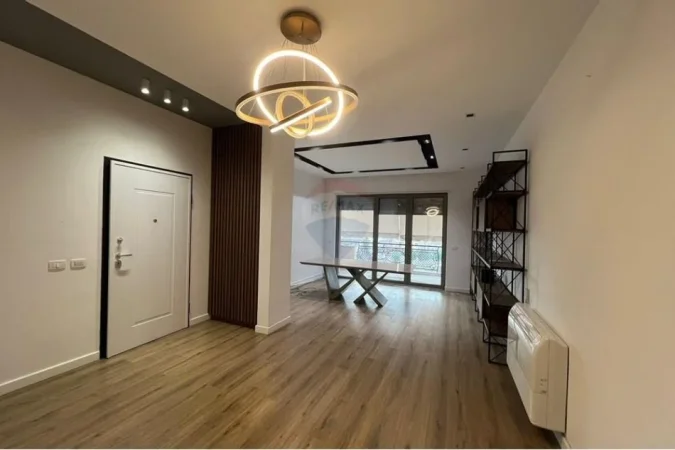 Tirane, shitet apartament 2+1+Ballkon Kati 3, 128 m² 345.000 € 