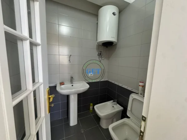 Durres, shes apartament 2+1+Aneks+Ballkon Kati 2, (Poliklinika ,Durres)