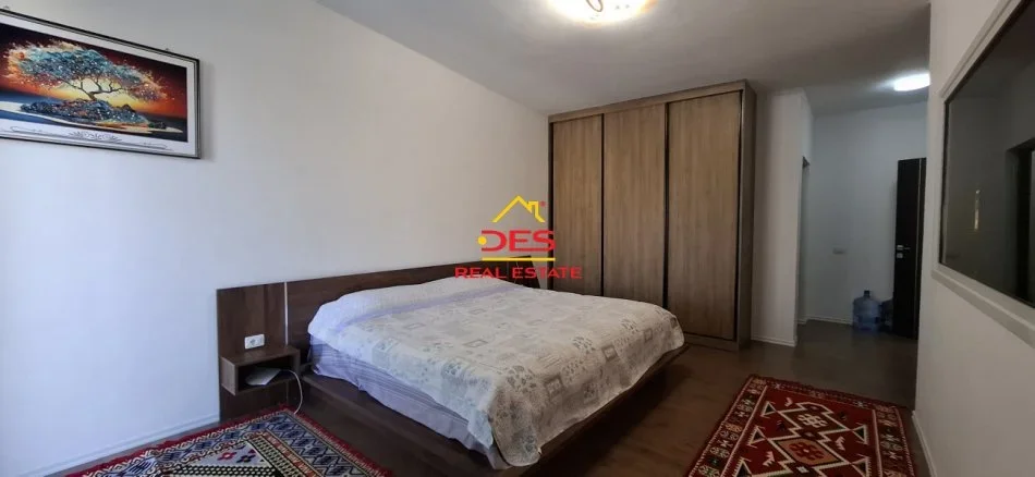 Vlore, shitet apartament 3+1+Ballkon Kati 5, 260 m² 780.000 € (Rruga Sazani , Vlorë)