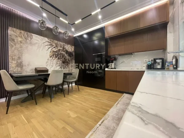 Tirane, shes apartament 2+1+Aneks+Ballkon Kati 5, 98 m² 249.000 € (LIQENI I THATE)