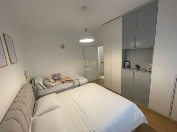 Tirane, shes apartament 2+1+Aneks+Ballkon Kati 5, 98 m² 249.000 € (LIQENI I THATE)