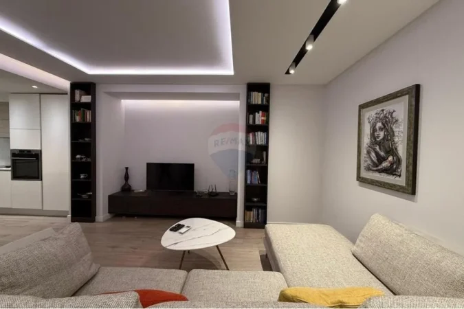 Tirane, jepet me qera apartament duplex 2+1 Kati 3, 104 m² 1.200 € (Ofrojme apartament luksoz ne zemer te Bllokut)