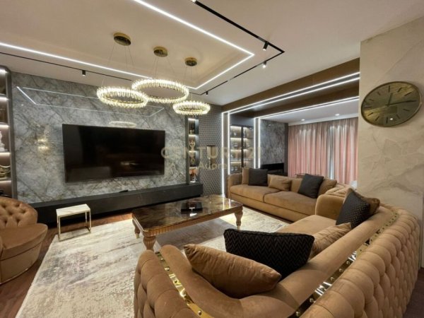 Tirane, jepet me qera apartament 3+1+Aneks+Ballkon Kati 1, 130 m² (TEG)