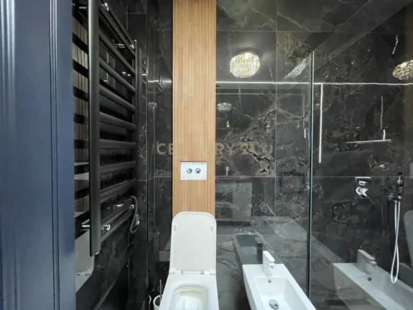 Tirane, jepet me qera apartament 3+1+Aneks+Ballkon Kati 1, 130 m² (TEG)