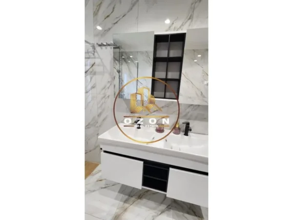 Apartament 3+1+2 për Qira në Rrugën Elbasanit!