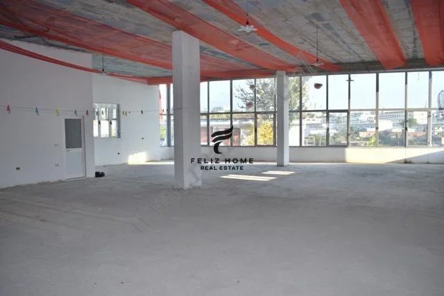 Tirane, jepet me qera ambjent biznesi Kati 2, 1.000 m² 3.500 € (SPITALI AMERIKAN 3)