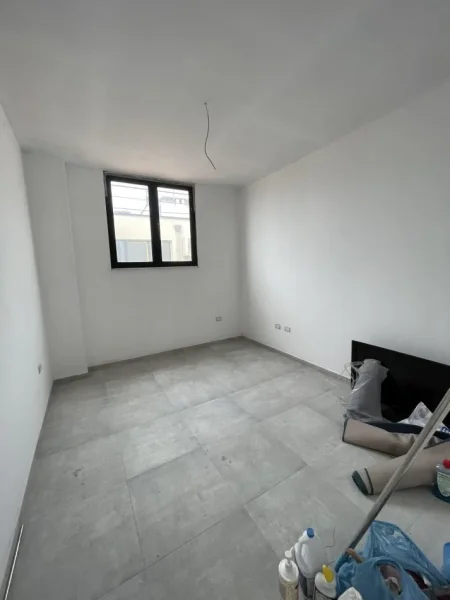 Tirane, shitet apartament 2+1+Aneks+Ballkon Kati 5, 108 m² 135.000 € (Shkoze)