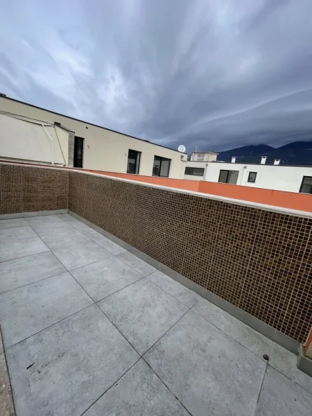 Tirane, shitet apartament 2+1+Aneks+Ballkon Kati 5, 108 m² 135.000 € (Shkoze)