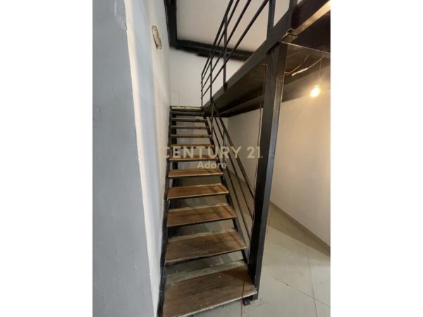 Tirane, jap me qera ambjent biznesi , 118 m² 1.000 € (Komuna e Parisit)