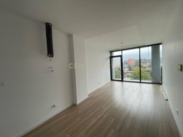 Tirane, jap me qera ambjent biznesi+POST PARKIM , 93 m² 1.350 € (Lake View Residences, Liqeni i Tiranës)