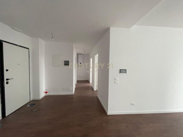 Tirane, jap me qera ambjent biznesi+POST PARKIM , 93 m² 1.350 € (Lake View Residences, Liqeni i Tiranës)
