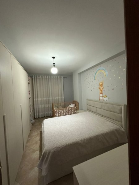 Tirane, jepet me qera apartament 1+1+Ballkon Kati 5, 65 m² 450 € (Astir, Rruga Sokrat Miho)