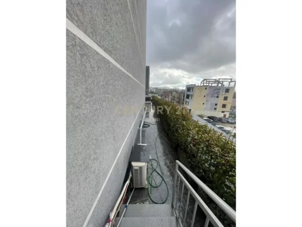 Tirane, shitet apartament 3+1+Ballkon Kati 1, 136 m² 259.000 € (Xhamllik Ish profarma)