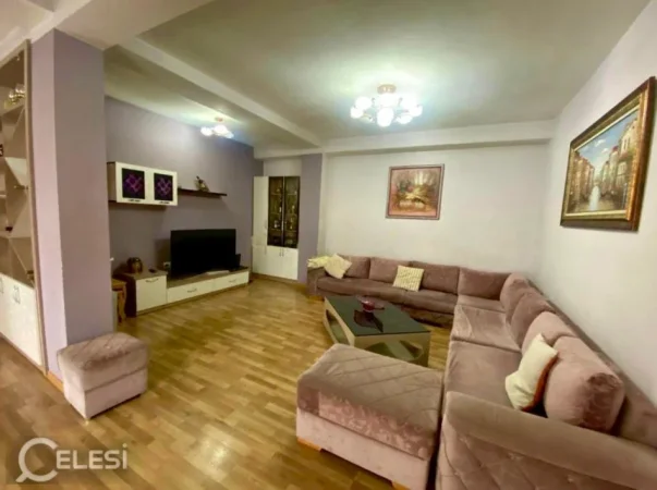 Tirane, jepet me qera Vile 3+1+Ballkon Kati 2, 164 m² 1.350 € (JORDAN MISJA)