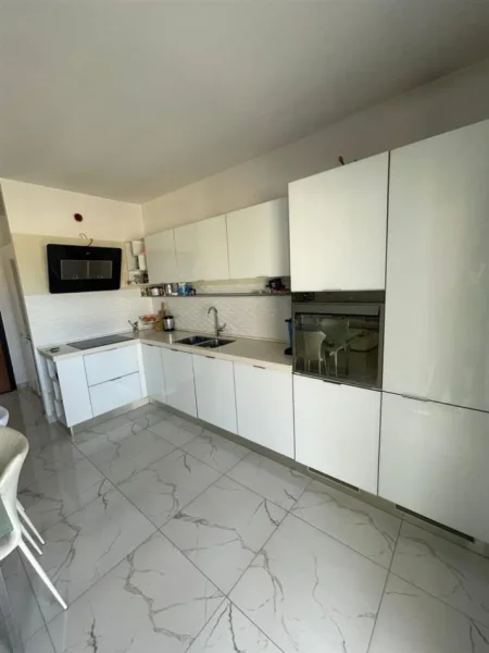 Durres, shitet apartament 3+1+Ballkon Kati 5, 160 m² 170.000 € (Shkembi Kavajes)