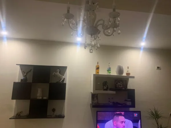 Tirane, jepet me qera apartament 1+1+Ballkon Kati 6, 73 m² 400 € (Rruga Teodor Keko)