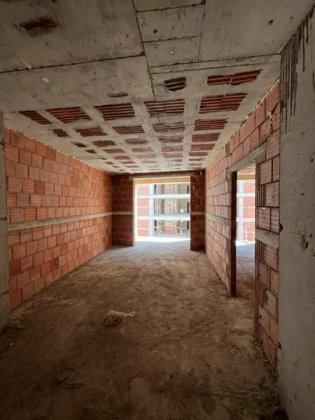 Tirane, shitet apartament 1+1+Ballkon Kati 4, 75 m² 127.000 € (Bulevardi i Ri)