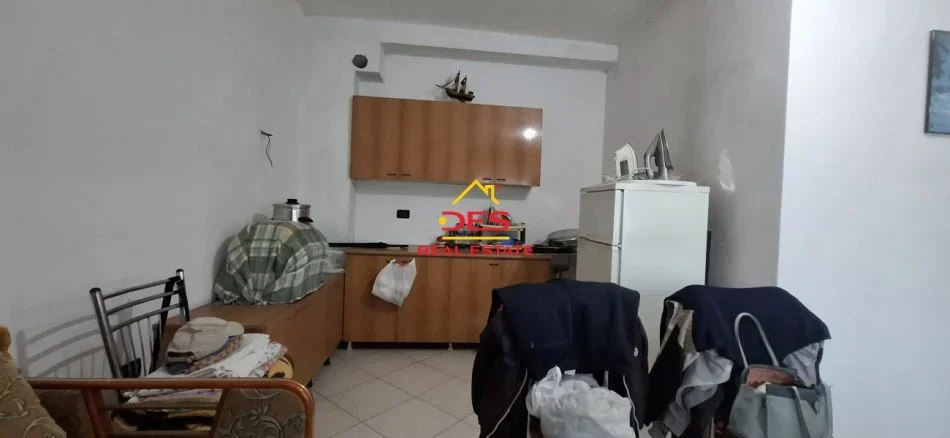 Vlore, shitet apartament 1+1+Ballkon Kati 6, 53 m² 72.000 € (Rruga Ismail Qemali)