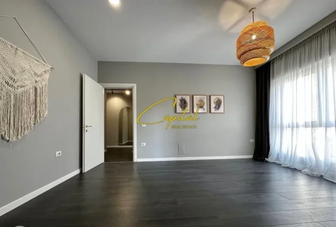 Tirane, shitet apartament 1+1 Kati 2, 56 m² 178.000 € (RRUGA E BARRIKADAVE)