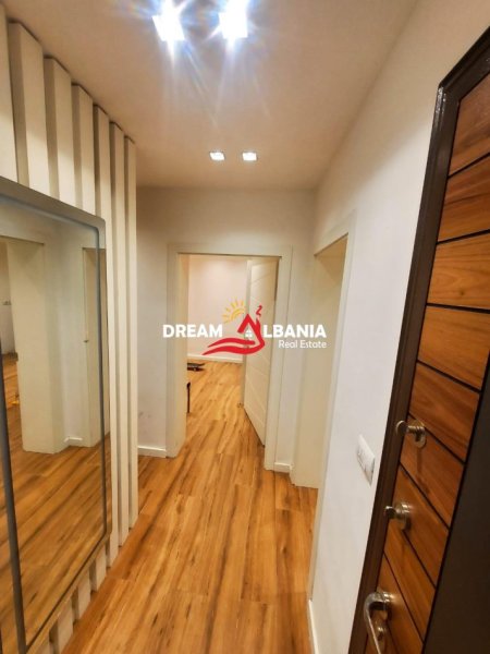 Tirane, jepet me qera apartament 2+1+Ballkon Kati 1, 70 m² 600 € (Ne zonen e Medresese, prane klinikes Greke)
