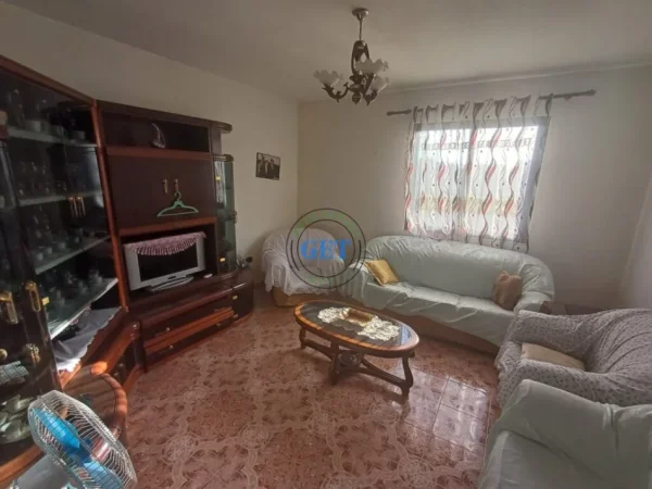 Durres, shitet shtepi 3+1+Aneks+Ballkon Kati 4, 712 m² (PLAZH)